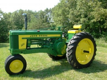 4-1956-john-deere-520.JPG